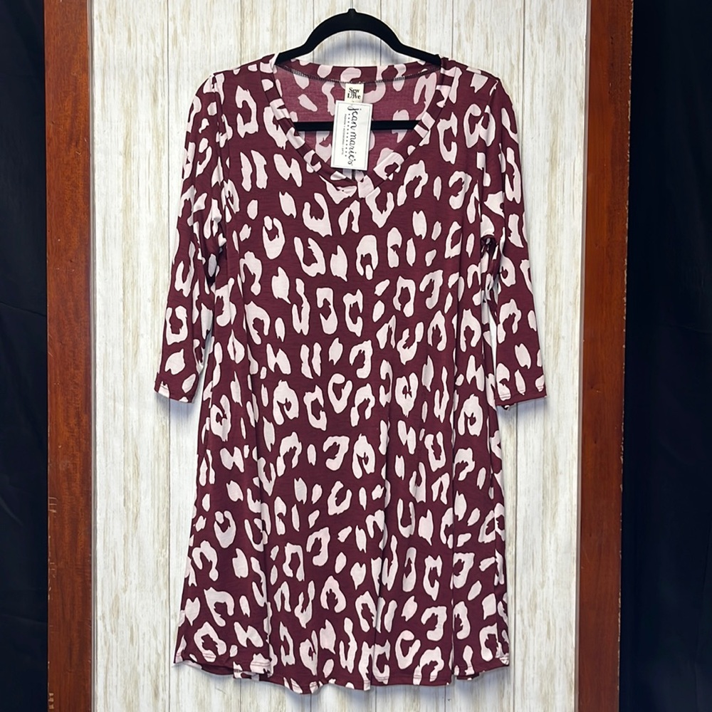 Sew in Love Burgundy Leopard Swing Dress Women’s size Small